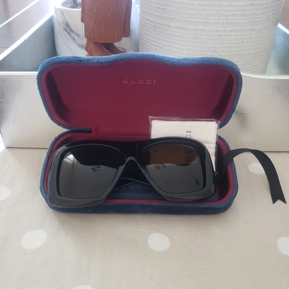 Gucci | Accessories | Gucci Oversize Sunglasses No Scratch 